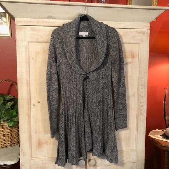 Carolyn Taylor Sweaters - Carolyn Taylor Gray/White Cardigan Sweater